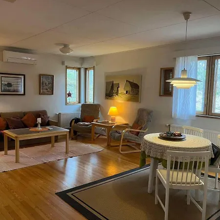 Lakeside House In Vakantiehuis