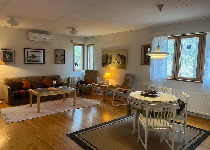 Lakeside House In Loma-asunnot