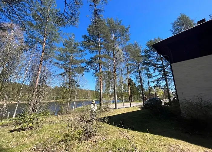 Lakeside House In Loma-asunnot *