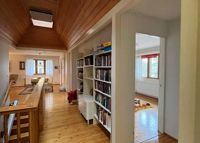 度假居 Lakeside House In *